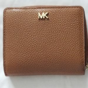 Authentic Michael Kors Zip Around Snap Wallet